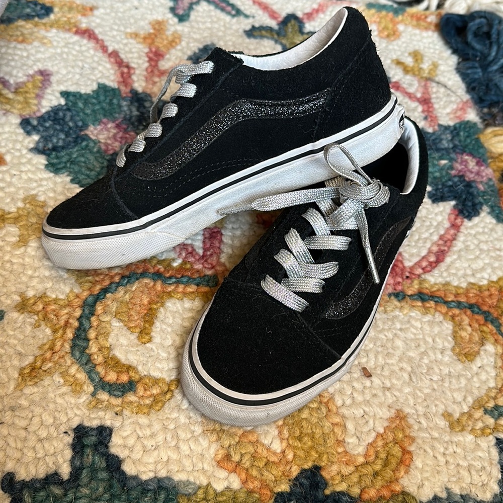 Kids size 2.5 vans metallic stripe and laces